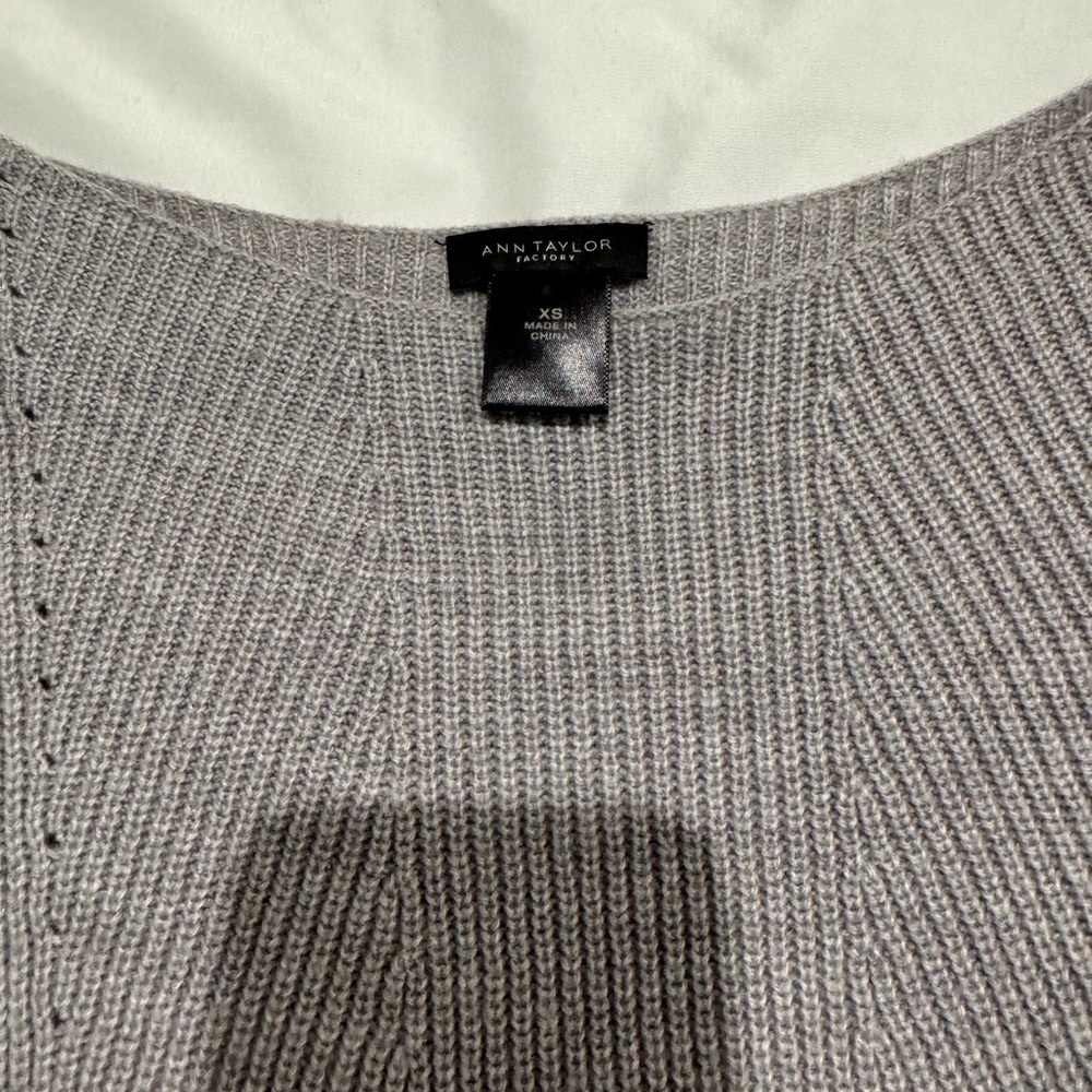 Ann Taylor Factory boatneck tunic length gray sweater Size S - Picture 6 of 7